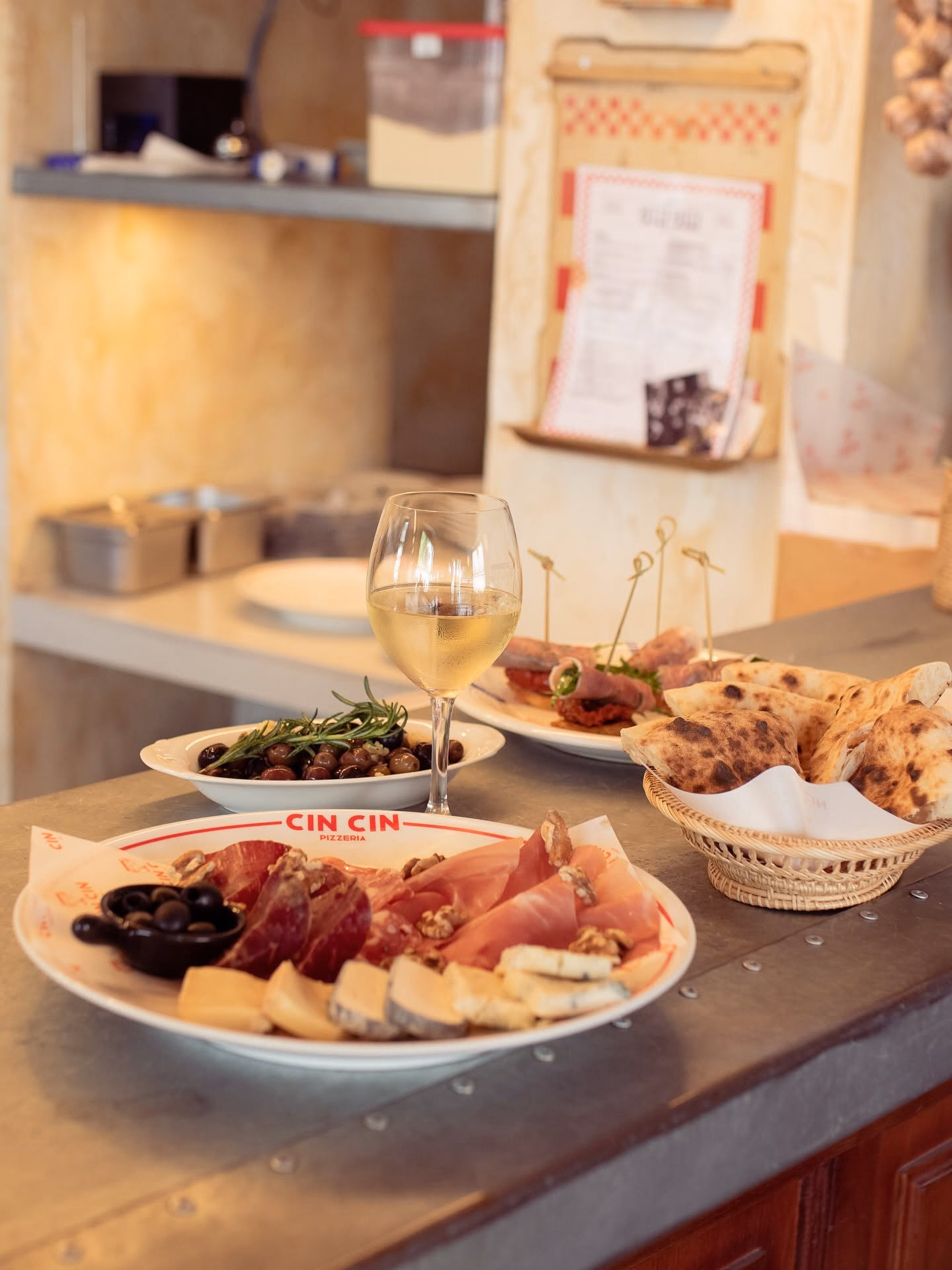 Cin Cin Pizzaria photo 10